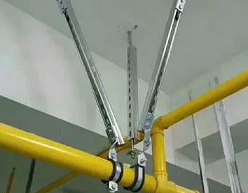 闸阀支撑架的质量要求。价格决定了尼勒克抗震支撑框架的质量。